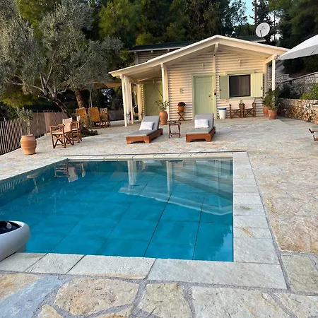 The White House Above Egremni Holiday home