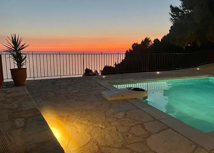 Σπίτι διακοπών The White House Above Egremni