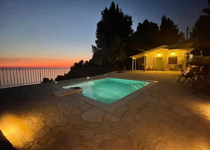 The White House Above Egremni *