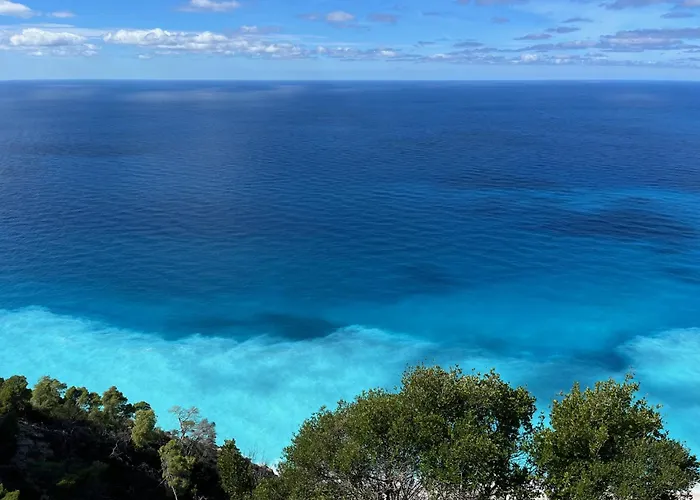 The White House Above Egremni *