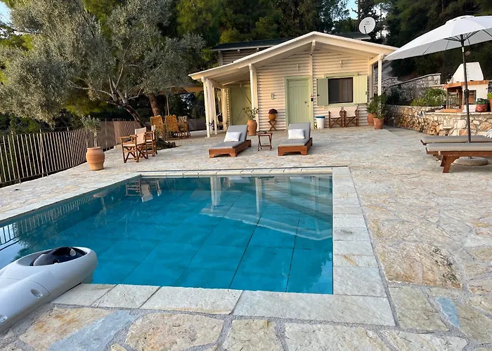 The White House Above Egremni Σπίτι διακοπών